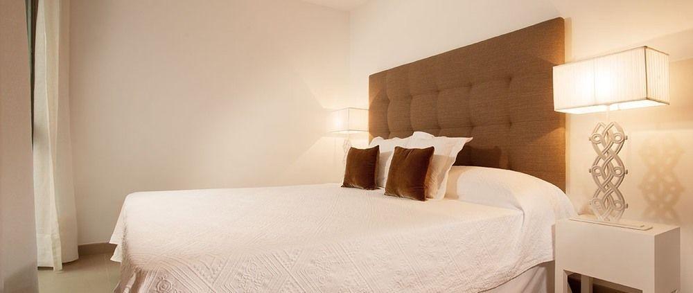 Urbanliving Fajardo Apartment Malaga Bagian luar foto