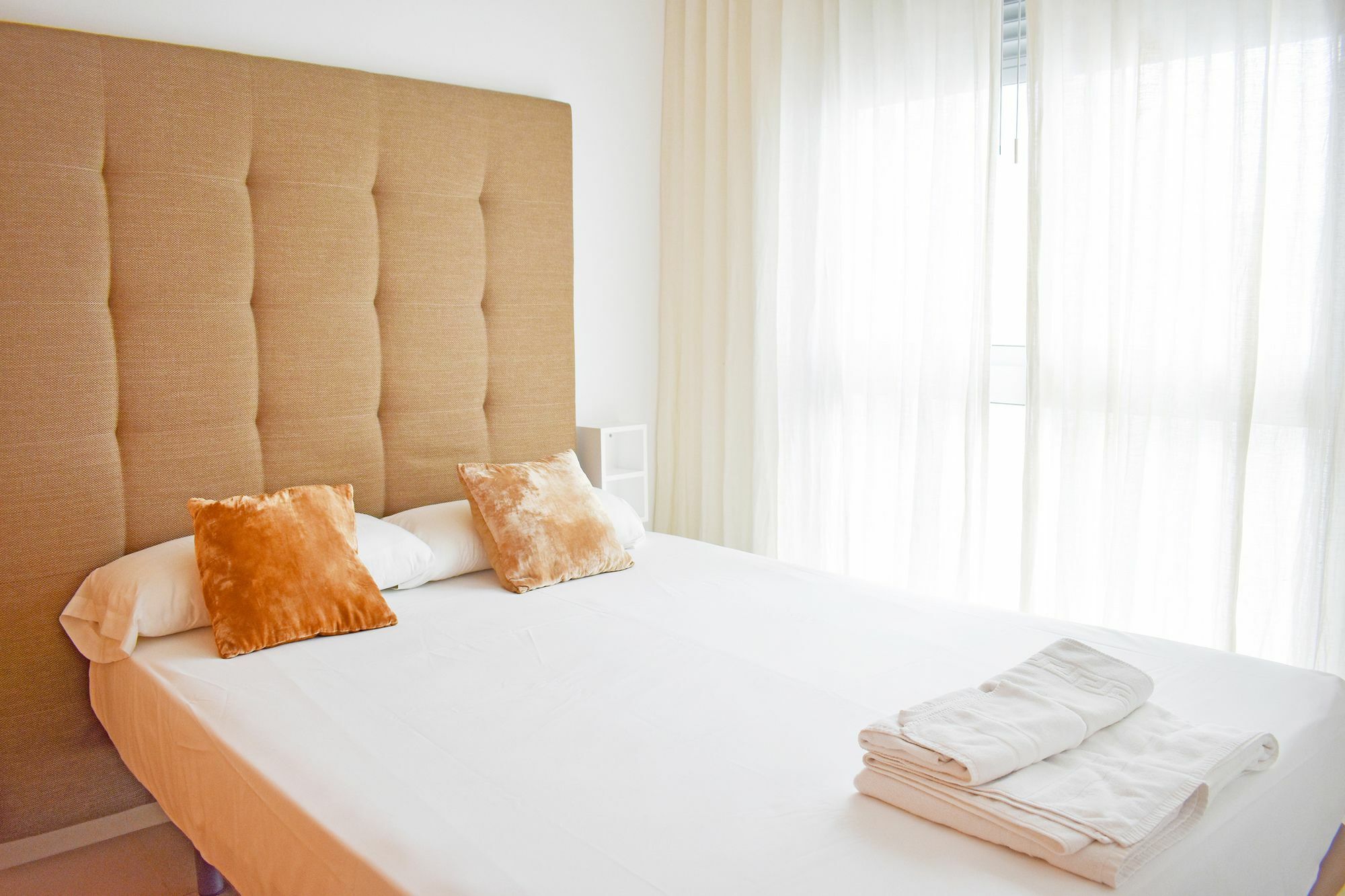Urbanliving Fajardo Apartment Malaga Bagian luar foto
