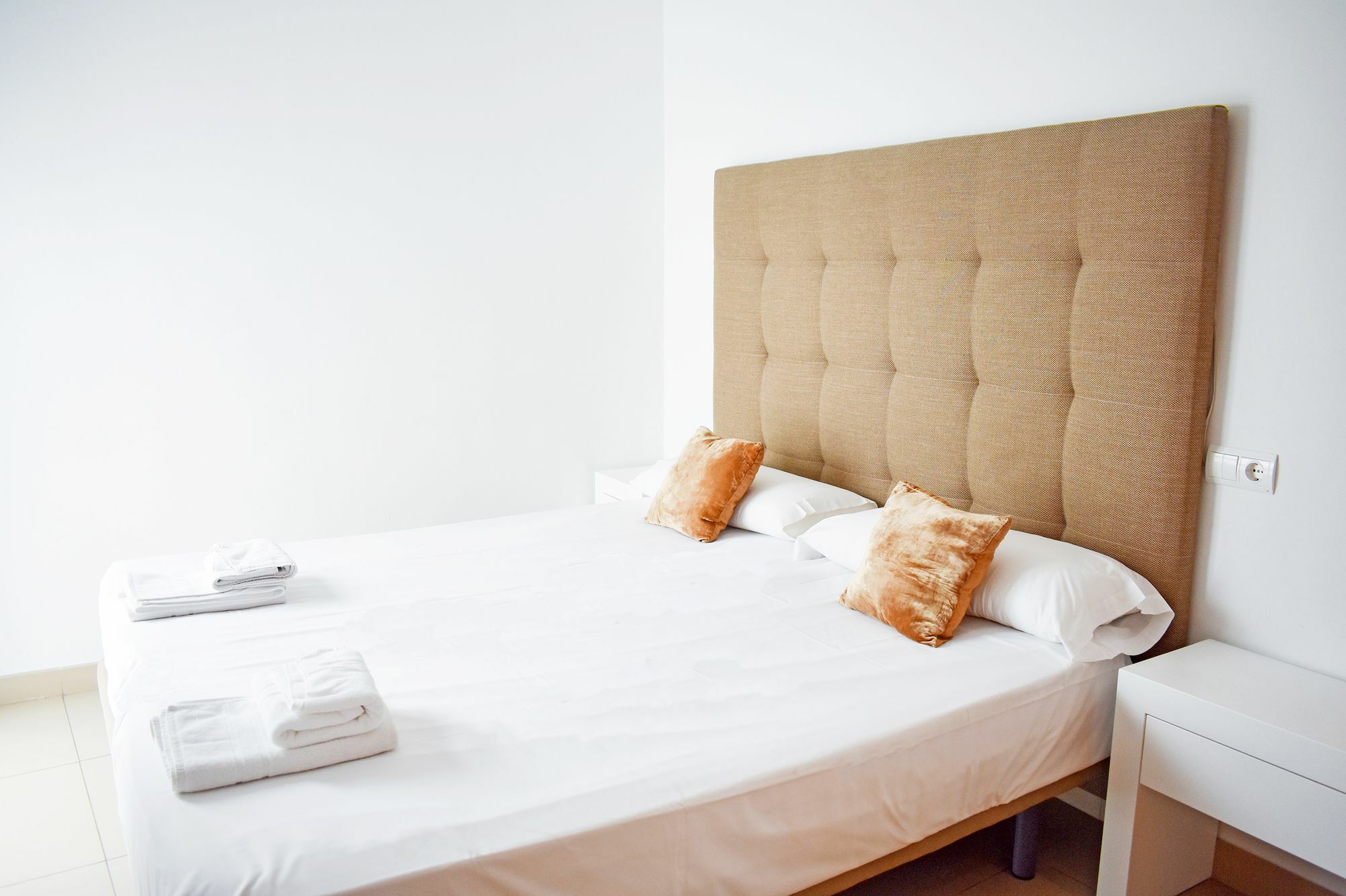 Urbanliving Fajardo Apartment Malaga Bagian luar foto