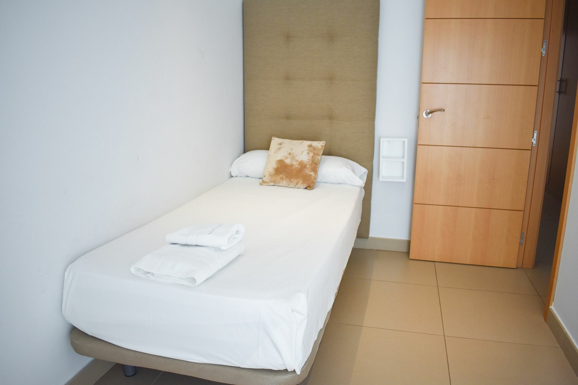 Urbanliving Fajardo Apartment Malaga Bagian luar foto