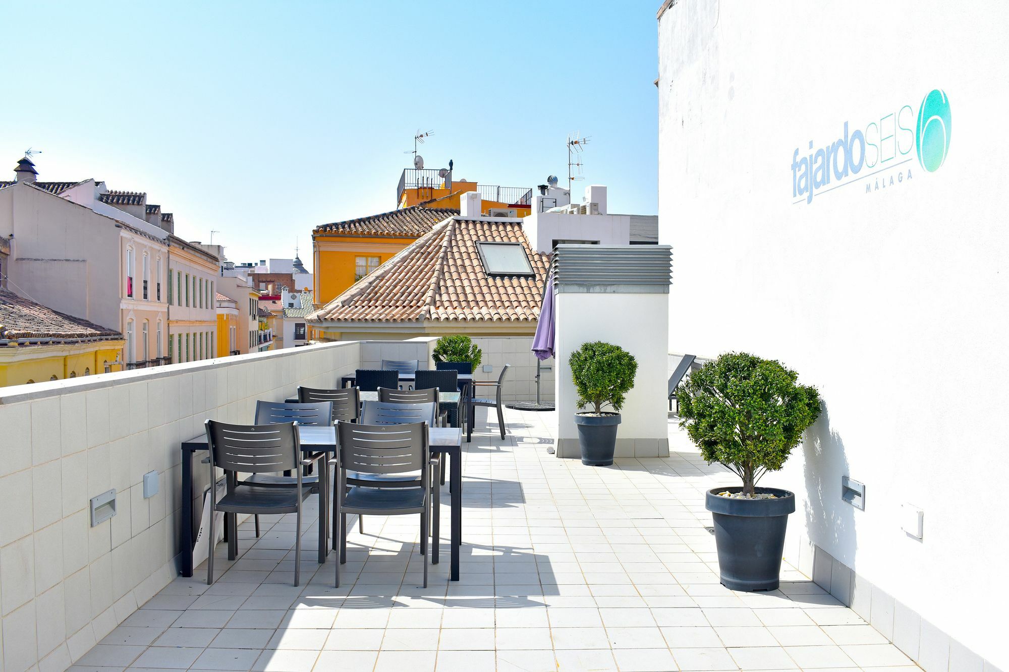 Urbanliving Fajardo Apartment Malaga Bagian luar foto